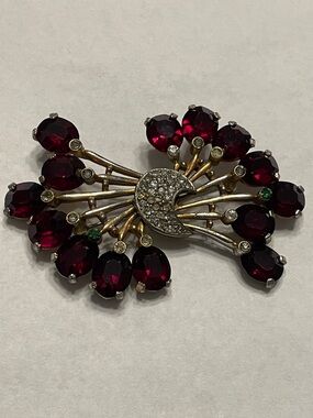 Vintage Large Red Crystal Moonburst Brooch
